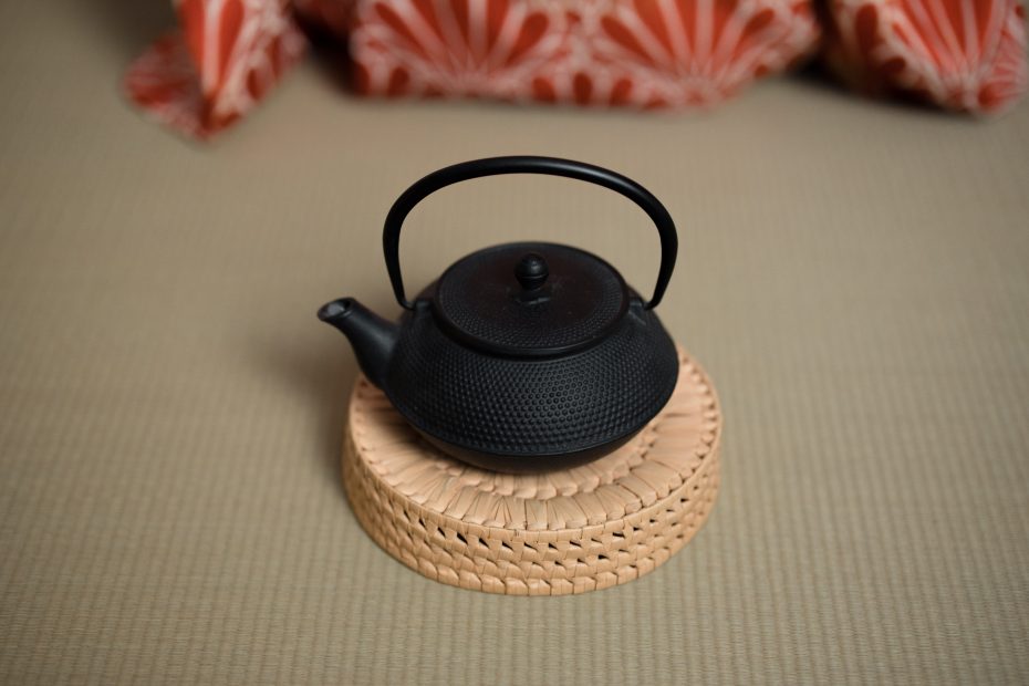 Everything You Need To Know About Japanese Cast Iron Teapots